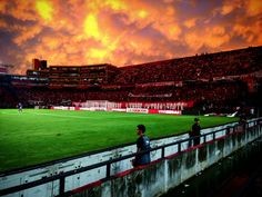 Colon vs. Temperley: cortes y desvíos en el tránsito