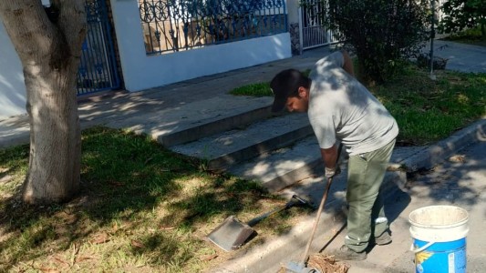 El municipio realiza tareas de desobstrucción y limpieza de desagües pluviales