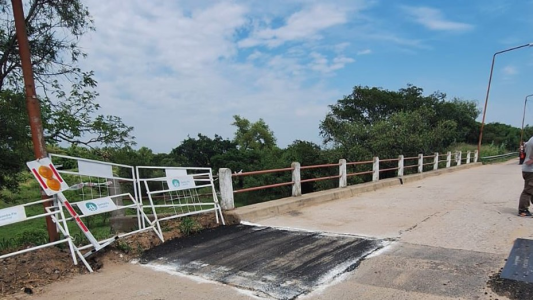 Desvío de colectivos y corte de tránsito por nuevo hundimiento en el puente de Colastiné Sur