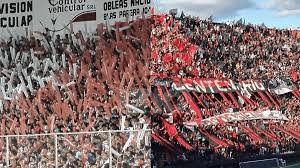 El Gobierno oficializó que quienes corten el tránsito no podrán ir a la cancha