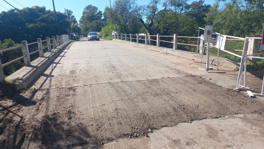 Se habilitó el tránsito de vehículos livianos en el puente de Colastiné Sur