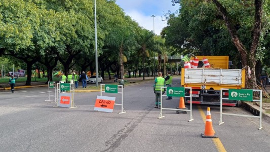 Se inició la construcción de los manda-peatones para evitar picadas en la Costanera Oeste