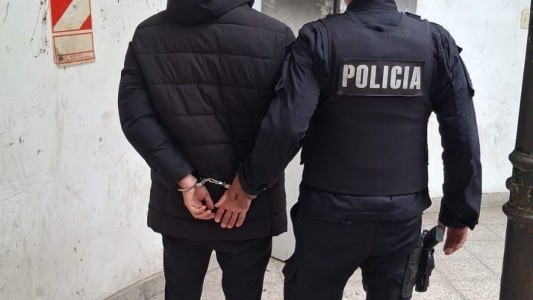 Detuvieron a un sospechoso armado por el robo a una mujer policía