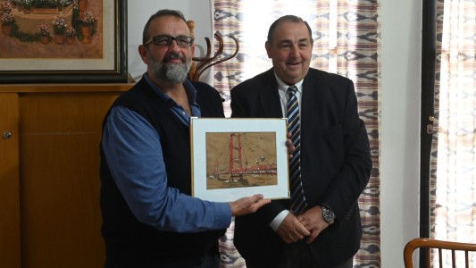 El intendente Poletti visitó al cónsul español en su misión por la ciudad de Santa Fe