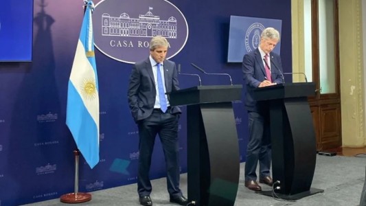 El Gobierno anunció que el lunes se levanta el cepo cambiario con un dólar de hasta $1.400