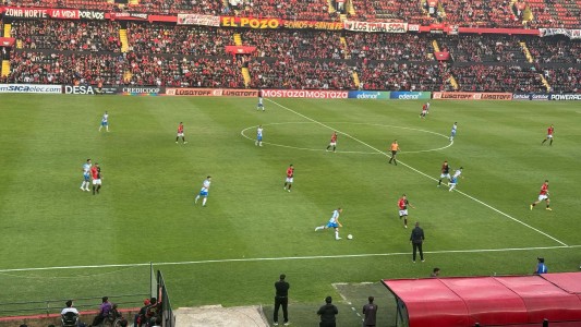 El mal juego y otro error de Marcos Díaz hicieron que Colón pierda en Santa Fe