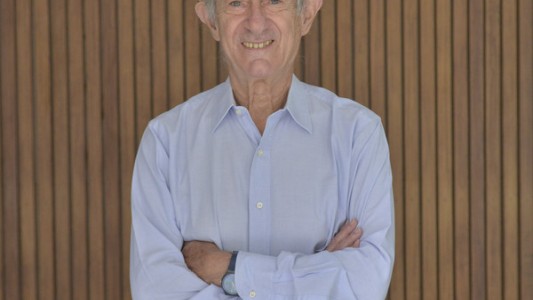 Murió el economista Juan José Llach