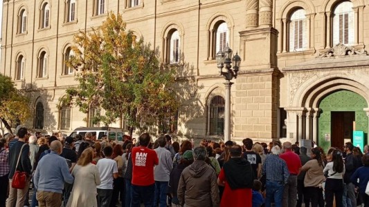 Más de 500 personas recorrieron el paseo homenaje al Papa Francisco