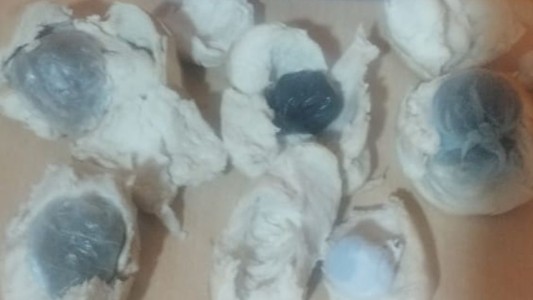 Le llevó mercadería a un detenido y cayó preso por querer pasar droga