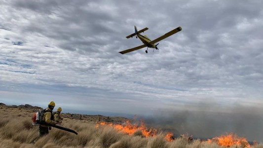 Santa Fe comprará un avión hidrante para combatir incendios