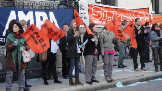Paritarias: los médicos definen este lunes si aceptan o no la oferta salarial del Gobierno