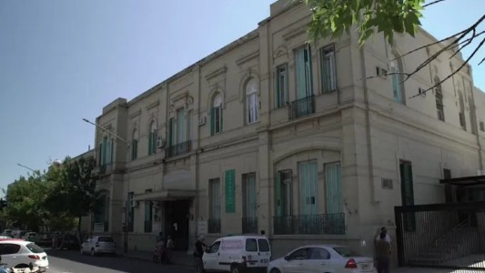 Coronda: una mujer policía embarazada recibió un disparo en la cabeza y dio a luz en el Cullen