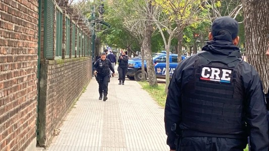 Detuvieron a la madre del alumno que fue a la escuela con un arma