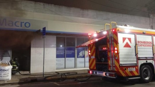Se incendió sucursal bancaria de la Recoleta santafesina