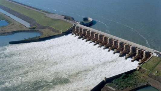 Argentina y Paraguay firmaron un acuerdo sobre Yacyretá que permitirá bajar el costo de la energía