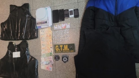 Detuvieron a una mujer policía que filtraba información del 911 a su pareja