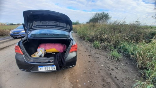 Encontraron a chofer de aplicación en el baúl de su auto y con una amenaza a Bullrich