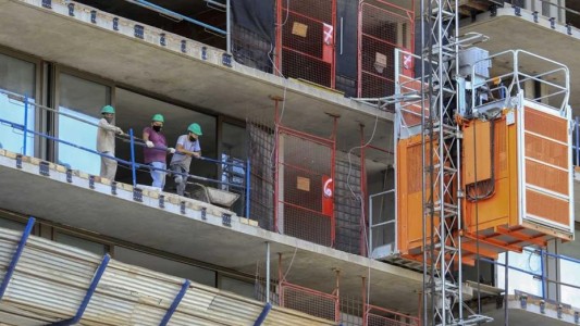 Diputados: presentan un proyecto para proteger a quienes compran departamentos “en pozo”