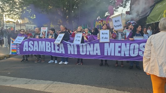 Santa Fe marchó a 10 años del primer Ni Una Menos bajo la consigna "Ni un derecho menos"