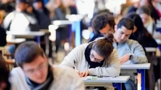 Programa “Quedate”: abrieron la inscripción a las tutorías virtuales para finalizar la Secundaria