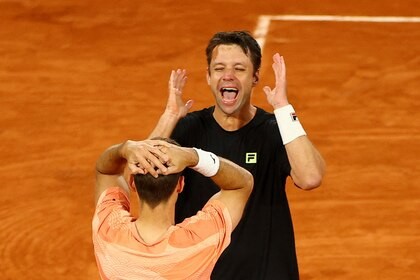 El argentino Horacio Zeballos se consagró campeón de Roland Garros en dobles junto a Granollers