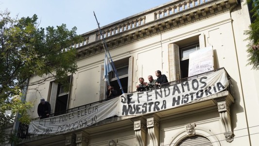 Grabois fue detenido tras ocupar el Instituto Perón junto a un grupo de militantes