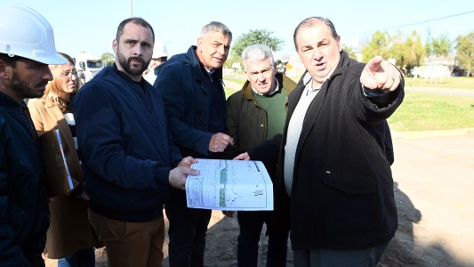 Funcionarios municipales recorrieron las obras de avenida Peñaloza y calle Larrea