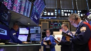 Reacción positiva en los mercados tras decisiones del Banco Central y el fallo contra Cristina Kirchner