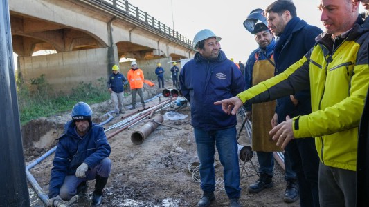 Pullaro estuvo recorriendo las obras en el nuevo puente Santa Fe - Santo Tomé