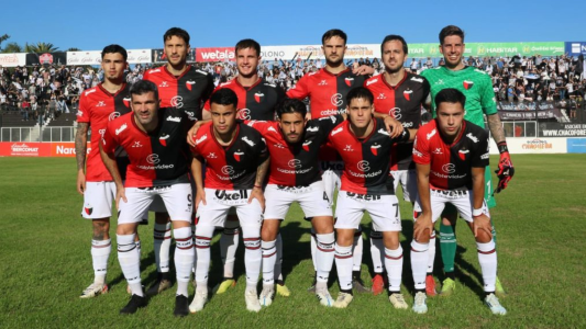 Colón fue más de lo mismo y volvió a perder: 2 a 0 ante Chaco For Ever