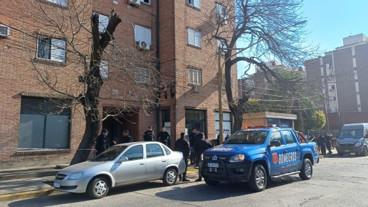Por escape de gas: Tres personas muertas en un departamento de calle Marcial Candioti