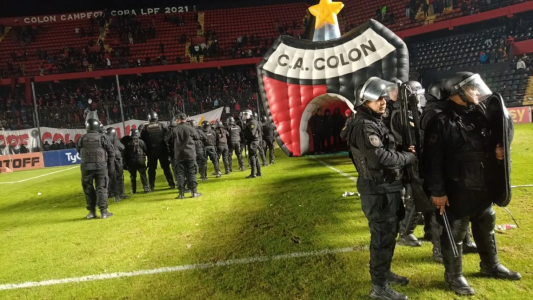 El Ministerio de Seguridad clausuró la tribuna norte del estadio de Colón