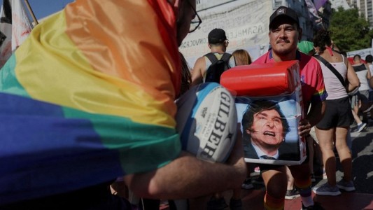 Una ley busca prohibir los tratamientos de cambio de género con fondos públicos