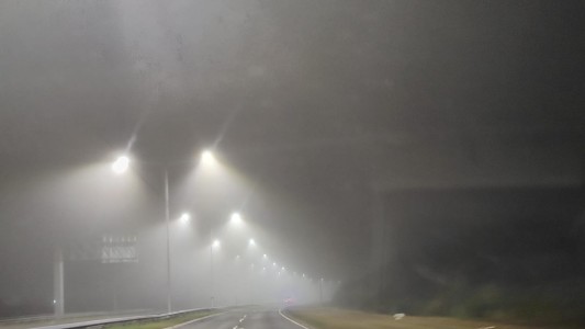 Martes con bancos de niebla en la ciudad de Santa Fe