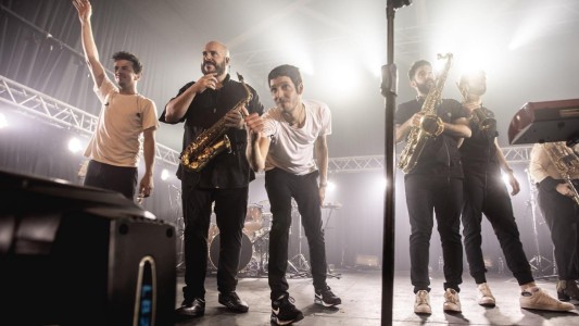 El Kuelgue llega a Santa Fe para presentarse en el estadio cubierto de Unión