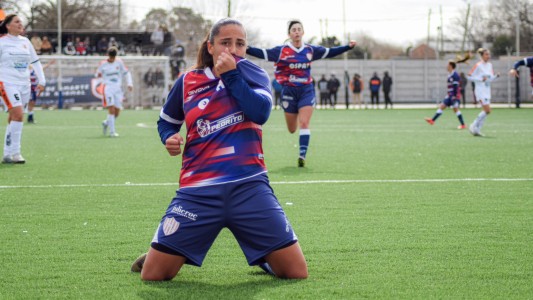 Fútbol femenino: Unión sigue de racha y se afirma en lo más alto de la tabla