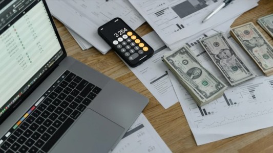 Extranjeros con inversiones relevantes podrán solicitar la ciudadanía argentina