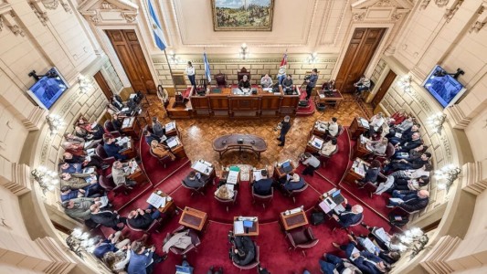 Reforma Constitucional: la Comisión de Poder Legislativo y Poder Ejecutivo trató diferentes proyectos