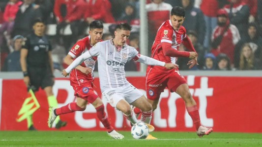 Unión visita a Argentinos con la misión de ganar para afianzarse en su zona