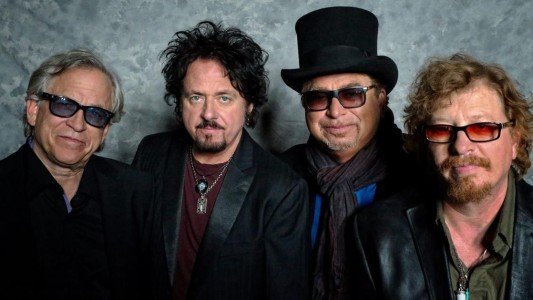 Toto vuelve a la Argentina