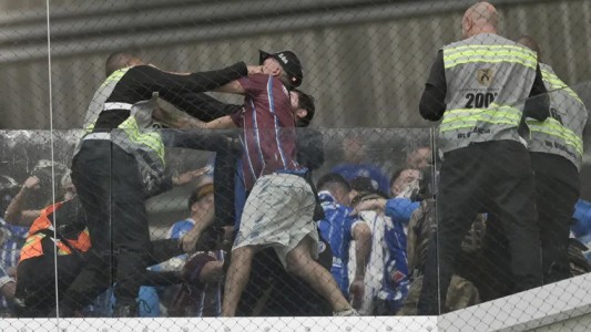 Brutal represión de la policía brasileña a hinchas de Godoy Cruz