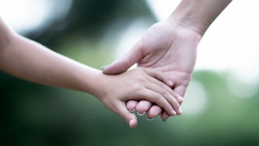 Más de 100 niños y adolescentes esperan ser adoptados en Santa Fe