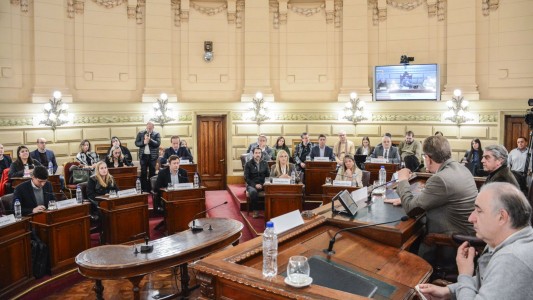 Convención: La Comisión de Poder Legislativo y Ejecutivo emitió sus primeros dictámenes