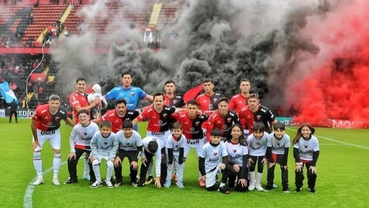 Colón inicia un nuevo ciclo: Recibe a Chacarita con el debut de Medrán