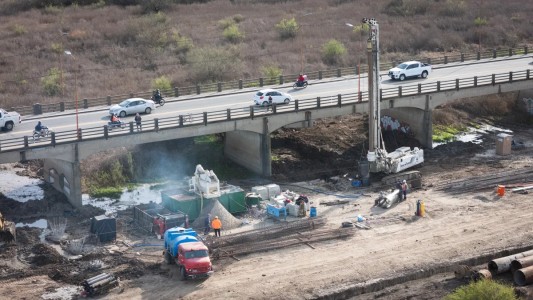 Nuevo puente Santa Fe-Santo Tomé: la obra avanza con la colocación de pilotes