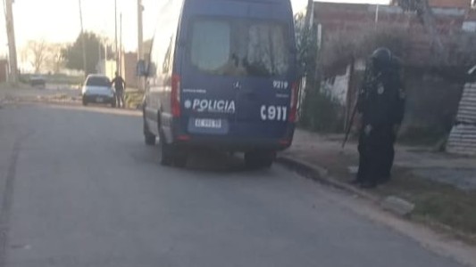 Allanamientos en barrio Coronel Dorrego por robo de motos