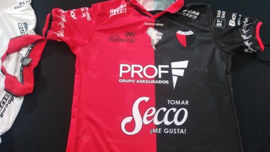 En Colón encontraron 1500 camisetas sin uso de años anteriores