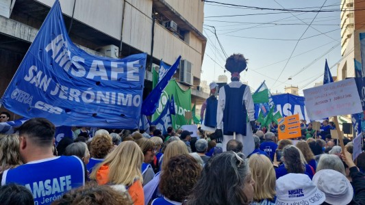 AMSAFE marchará esta tarde "en defensa de la escuela pública"