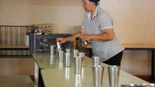 El gobierno extendió la "Asistencia Perfecta" a asistentes escolares y ATE hizo algunos reparos