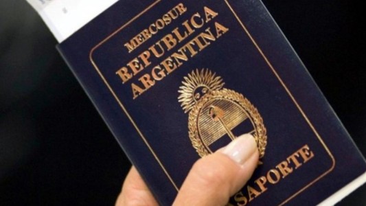 Alerta pasaportes: piden devolver una serie por una falla invisible en la tinta y cómo saber si te afecta